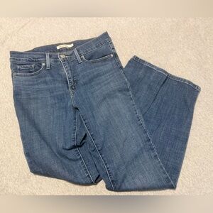 Women's Levi slim Jeans